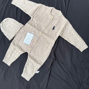 Baby knitted romper/jumpsuit set with hat (Copy)