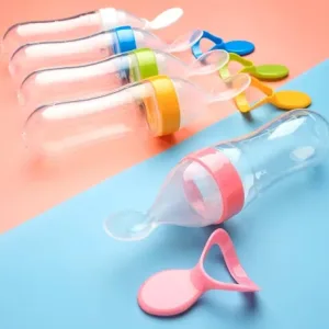 Silicone squeeze feeder for introducing purees